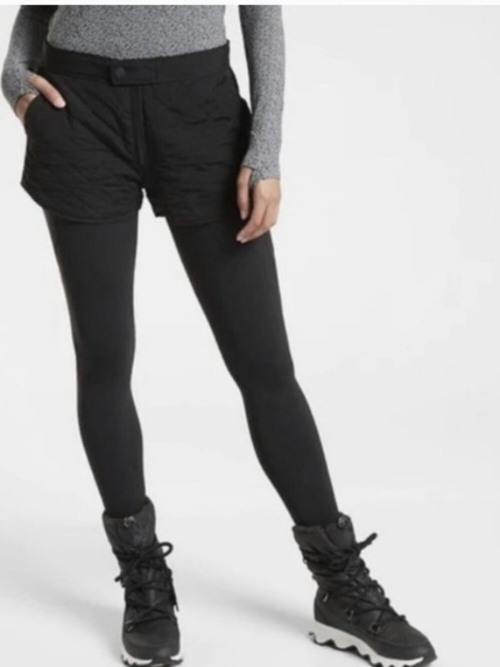Athleta Toasty Buns Insulated Short Quilted Black Size 14 New!